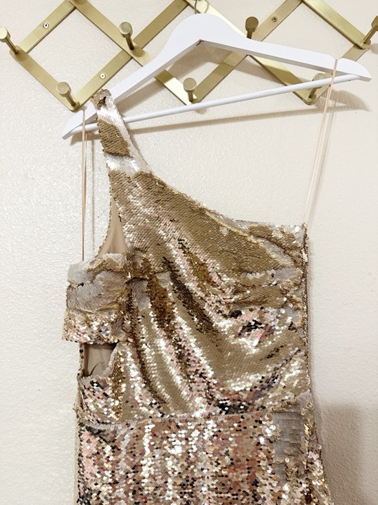 Amanda Uprichard × REVOLVE Mckay Cutout One Shoulder Gown in Gold Sequin NEW - Picture 5 of 9